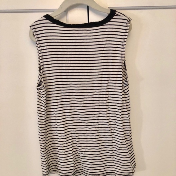 Girl’s hip brand sleeveless T. Nordstrom - Picture 2 of 3